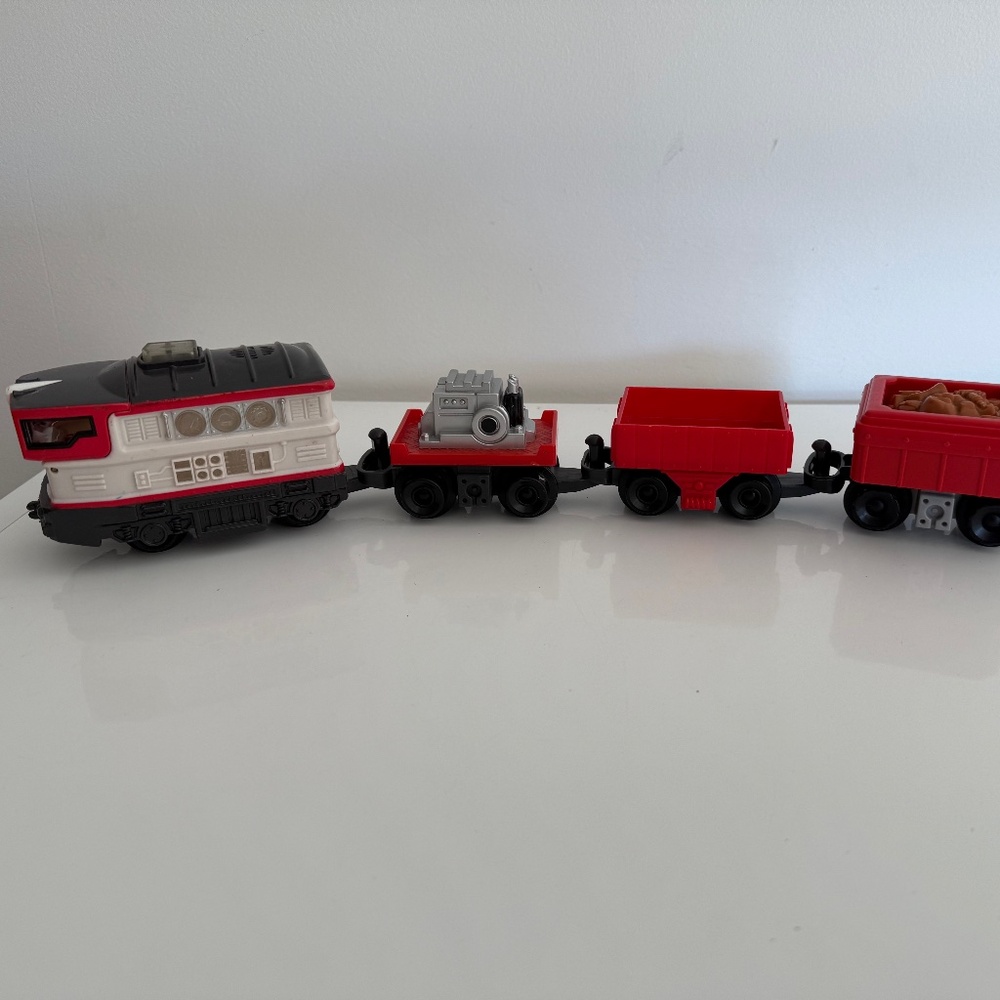 Fisher Price GeoTrax ~ Goggles & Bunsen! Smartest Team Engine cars & figure